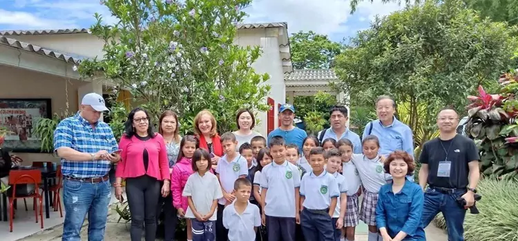 Visit a Chinese School & Student Exchange