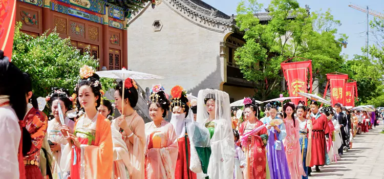 Hanfu Costume Experience in China